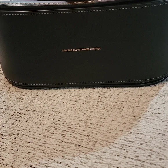 Coach Courier Brown Leather Shoulder Bag with Equestrian-Inspired Design - Picture 7 of 7